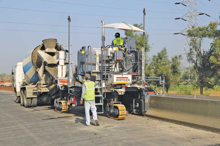 A ‘World Record’ was established with Wirtgen SP 1600 Slipform Paver which is the world’s largest Concrete Paver with paving width of 18.75 m in single pass.