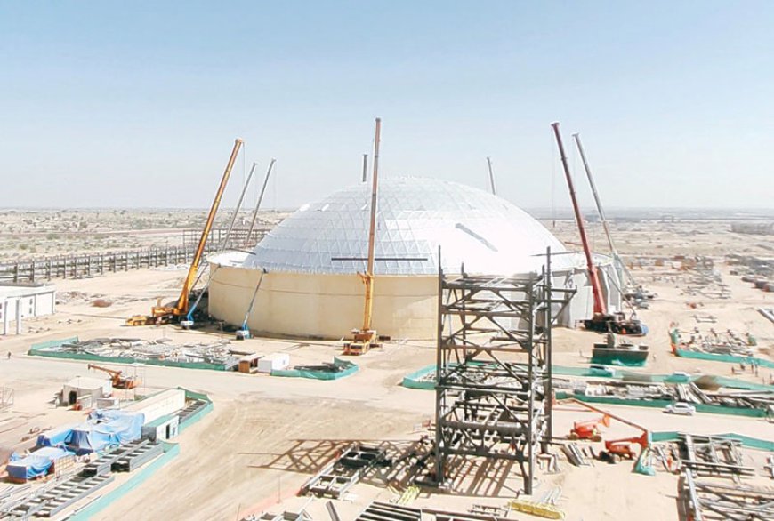 EIGHT-PIECE TANDEM LIFT: Tadano all terrain cranes lift 250-tonne steel dome