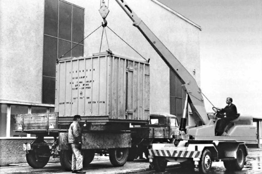 Liebherr-WerkEhingen GmbH was founded in 1969 and initially produced truck mounted and ship cranes.