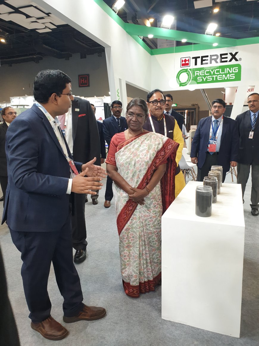 President of India visits Terex Recycling Systems stall at CII&#8217;s Water and Waste Expo Show.