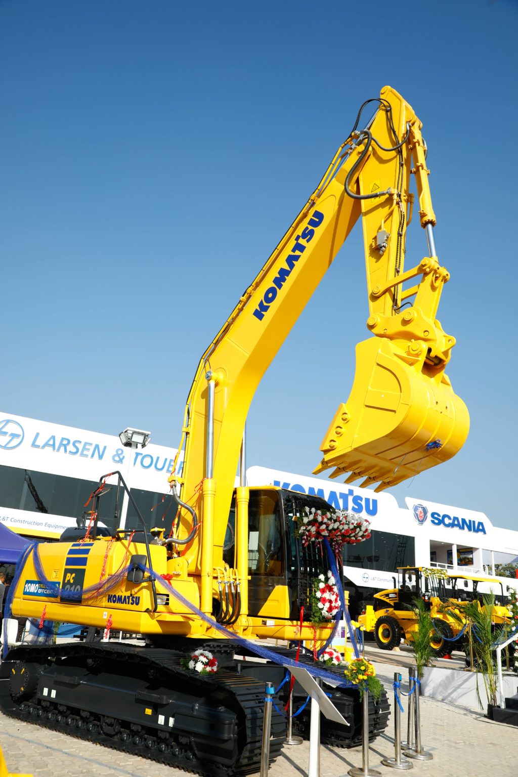 Komatsu PC210-10M0, NextGen Truly Efficient Excavator, Launched By L&T ...